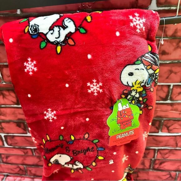 Peanuts Snoopy Woodstock Christmas plush Throw Blanket 6” x 70” - Picture 9 of 9